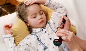 Sick-child-in-bed-006