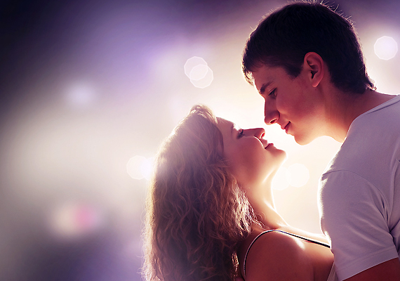 10 quick tricks to woo your girl just like that!