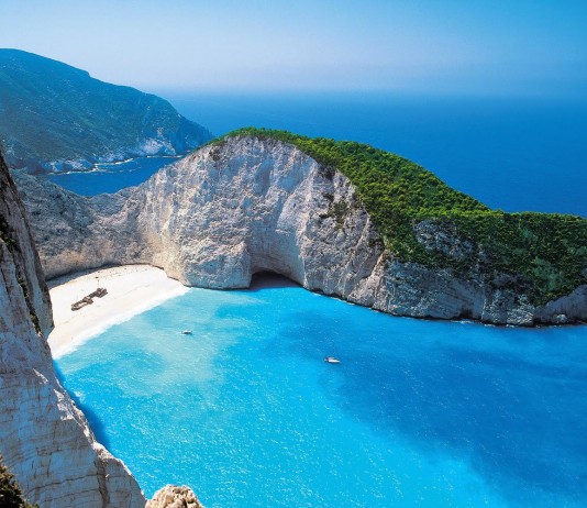 15 Most Beautiful Places You Must Visit In Your Lifetime 15 Most Beautiful Places You Must Visit In Your Lifetime