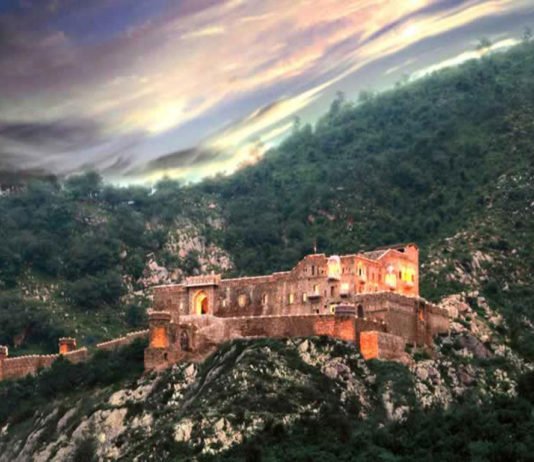 Best 6 Forts nearby Delhi To Have An Amazing Weekend