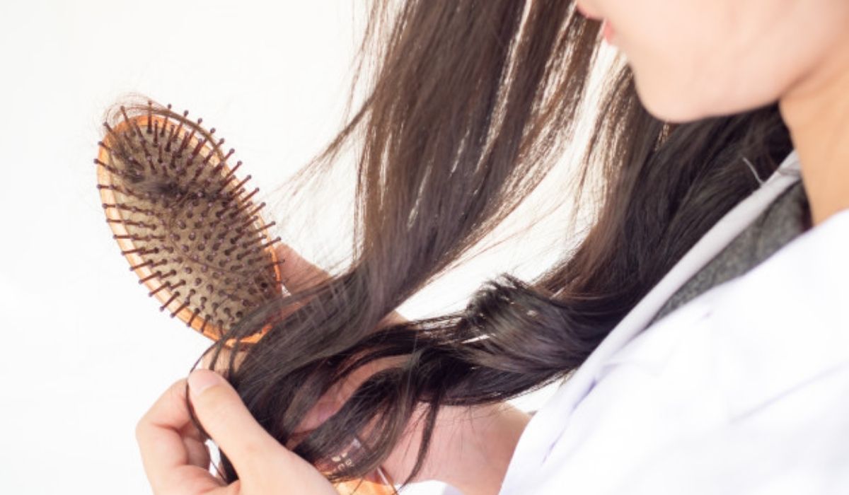 Top 5 Ways to Fight Postpartum Hair Loss