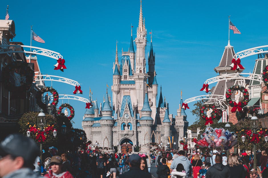 Psychological Tricks In Disney Land To Make Waiting Lines Tolerable