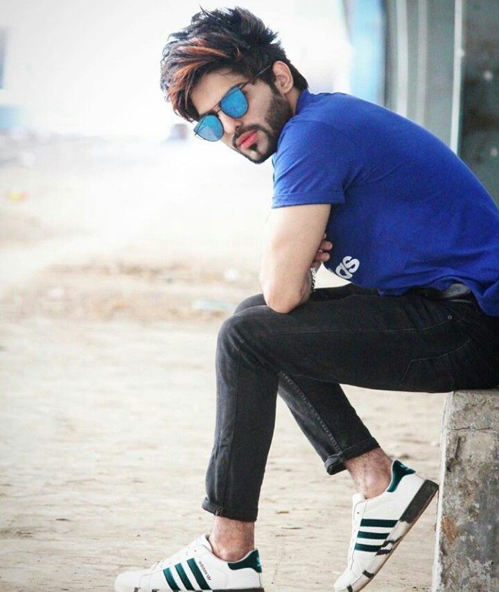 5 Blue Frame Sunglasses that Will Rule this Season