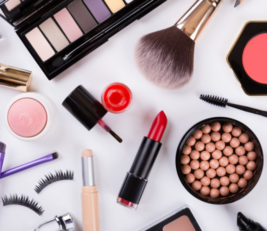 Is E-Commerce The Future of the Cosmetic Industry? Is eCommerce The Future of the Cosmetic Industry?