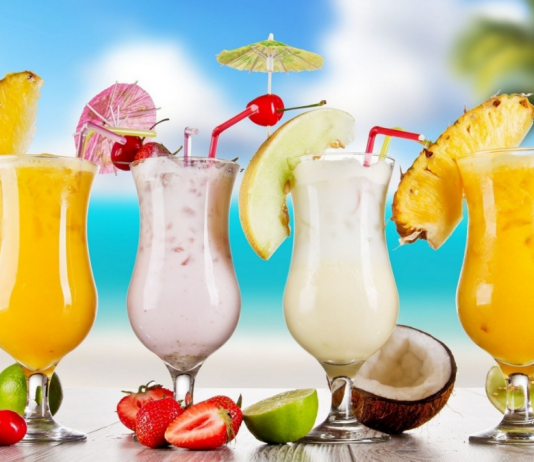 Make Healthy And Refreshing Summer Drinks At Home Make Healthy And Refreshing Summer Drinks At Home