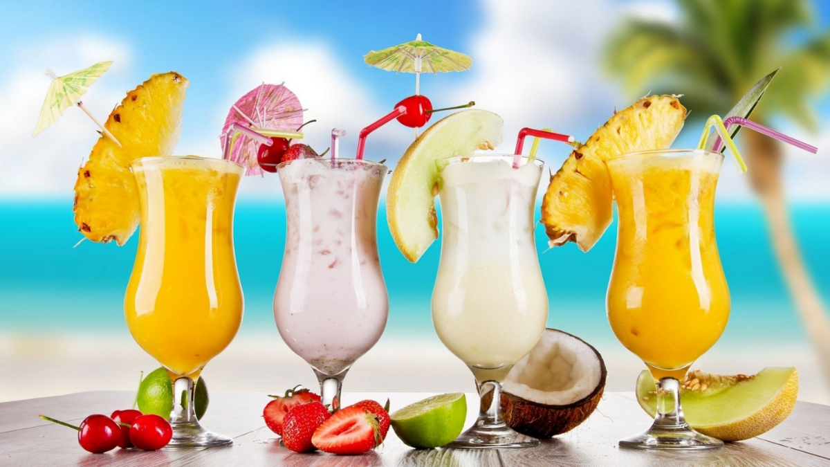 Make Healthy And Refreshing Summer Drinks At Home