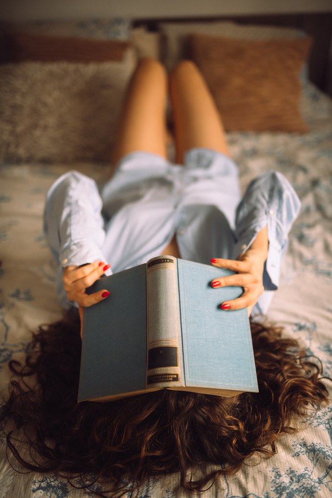 Reasons why you should read poetry before going to bed