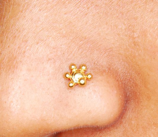 How To Style a Nose Pin with Western Outfit?